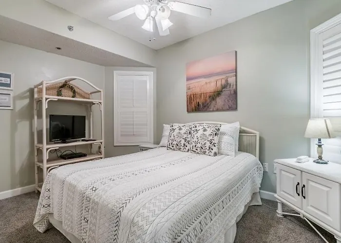Legacy 102 By Youngs Suncoast Apartment
